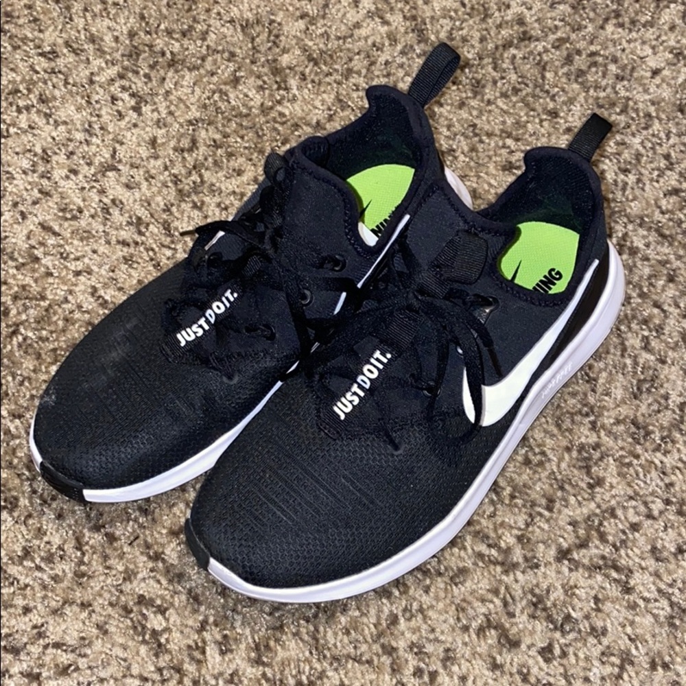 Nike tennis shoes